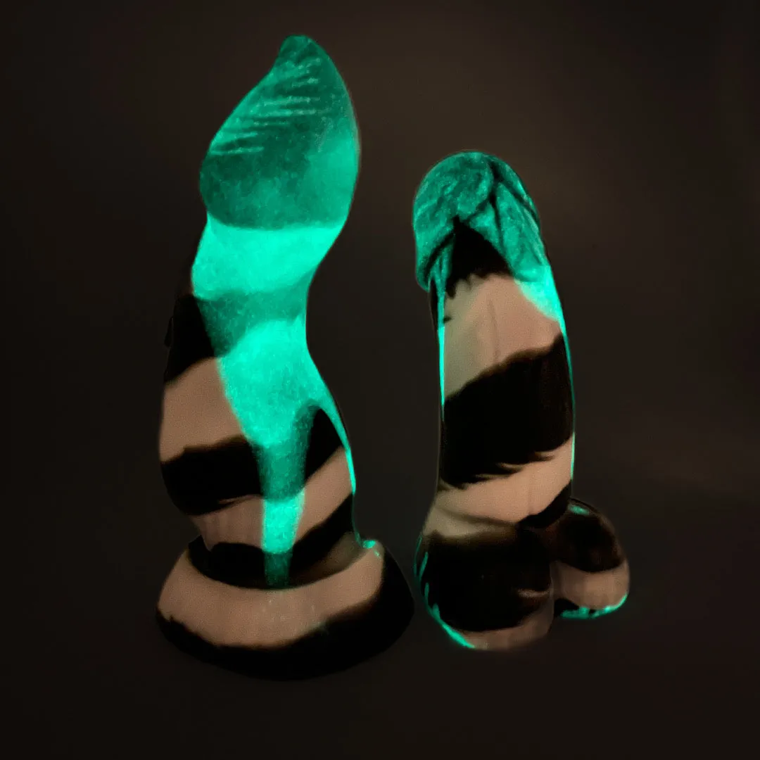 Tentickle Tendriss It's Showtime dildo medium glow in the dark