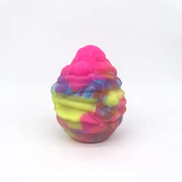 Tentickle Eye Scream love egg Beach Skate medium