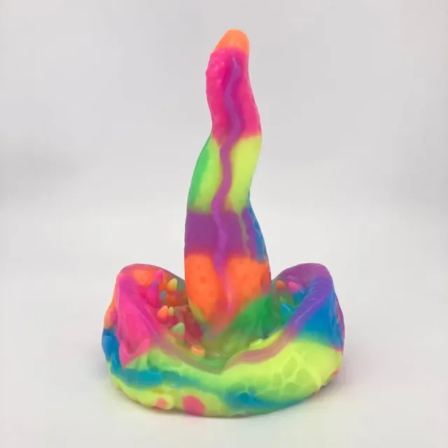 Tentickle Meenus Patchwork UV Rainbow dildo medium medium